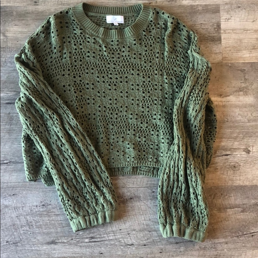 Patrons of Peace crop crochet sweater size L
